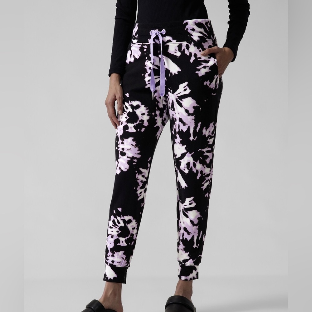 Athleta Balance Printed Jogger Pants Willow Elfin Purple Tie Dye Size XXS NEW